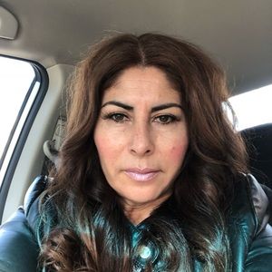 Meet your Posher, Yolanda